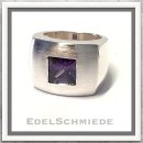 Edelschmiede925 breiter Ring mattSilber - lila Zirkonia eckig  Ringgröße 55