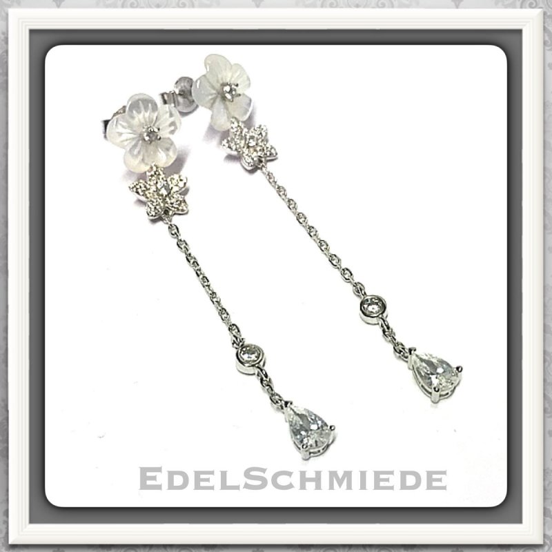 Edelschmiede925 lange Ohrhänger in 925 Silber mit Perlmuttblüte